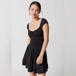Urban Outfitters georgina black smocked dress sz small